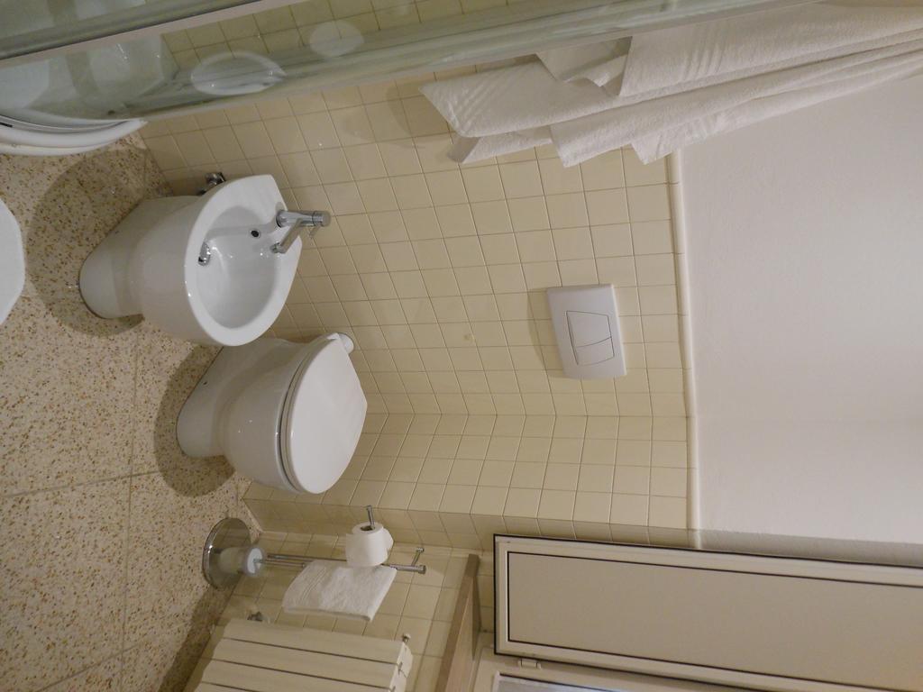 B&B La Luna Dal Borgo Jesi Kültér fotó